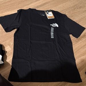 BRAND NEW The North Face Men's Classic Black Tee Size M